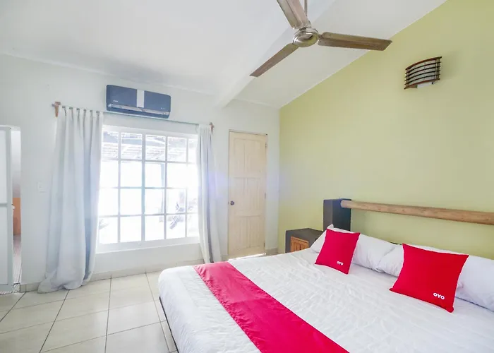 Oyo Hotel Posada Lys, Zihuatanejo