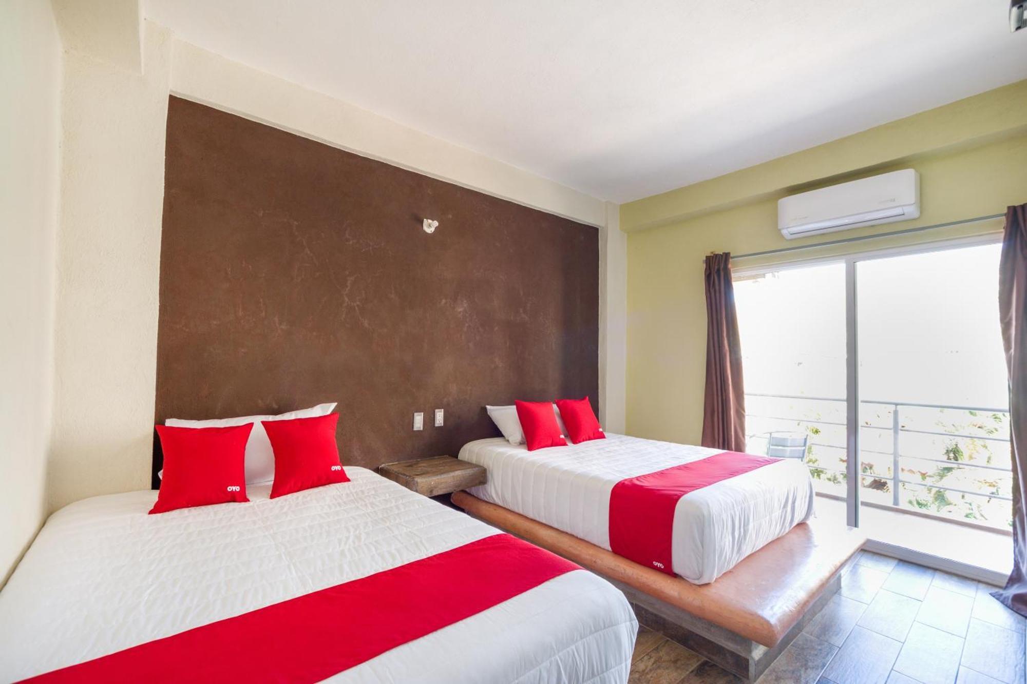 Hotel Oyo Lys,