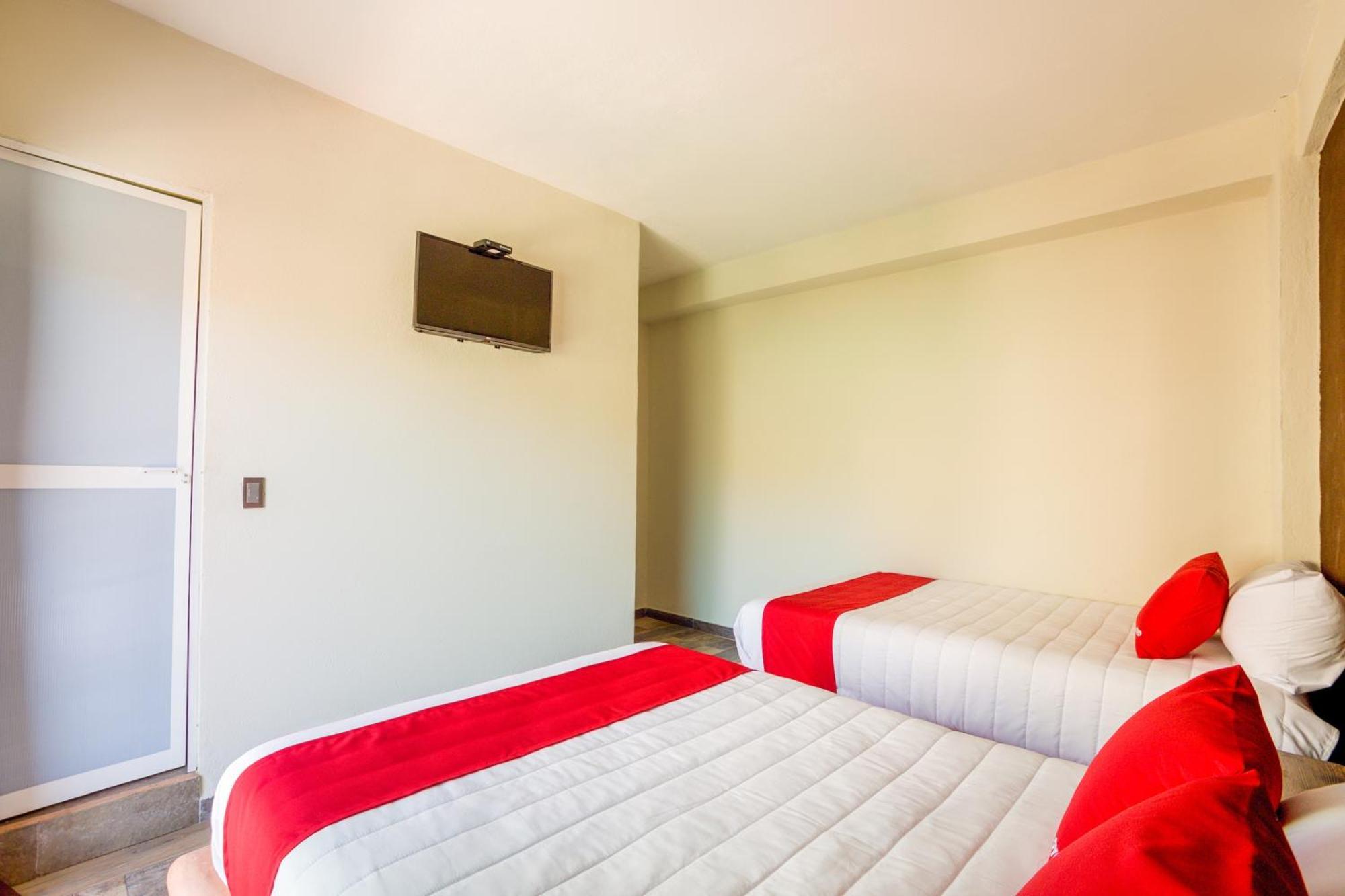 Oyo Lys, 4* Zihuatanejo