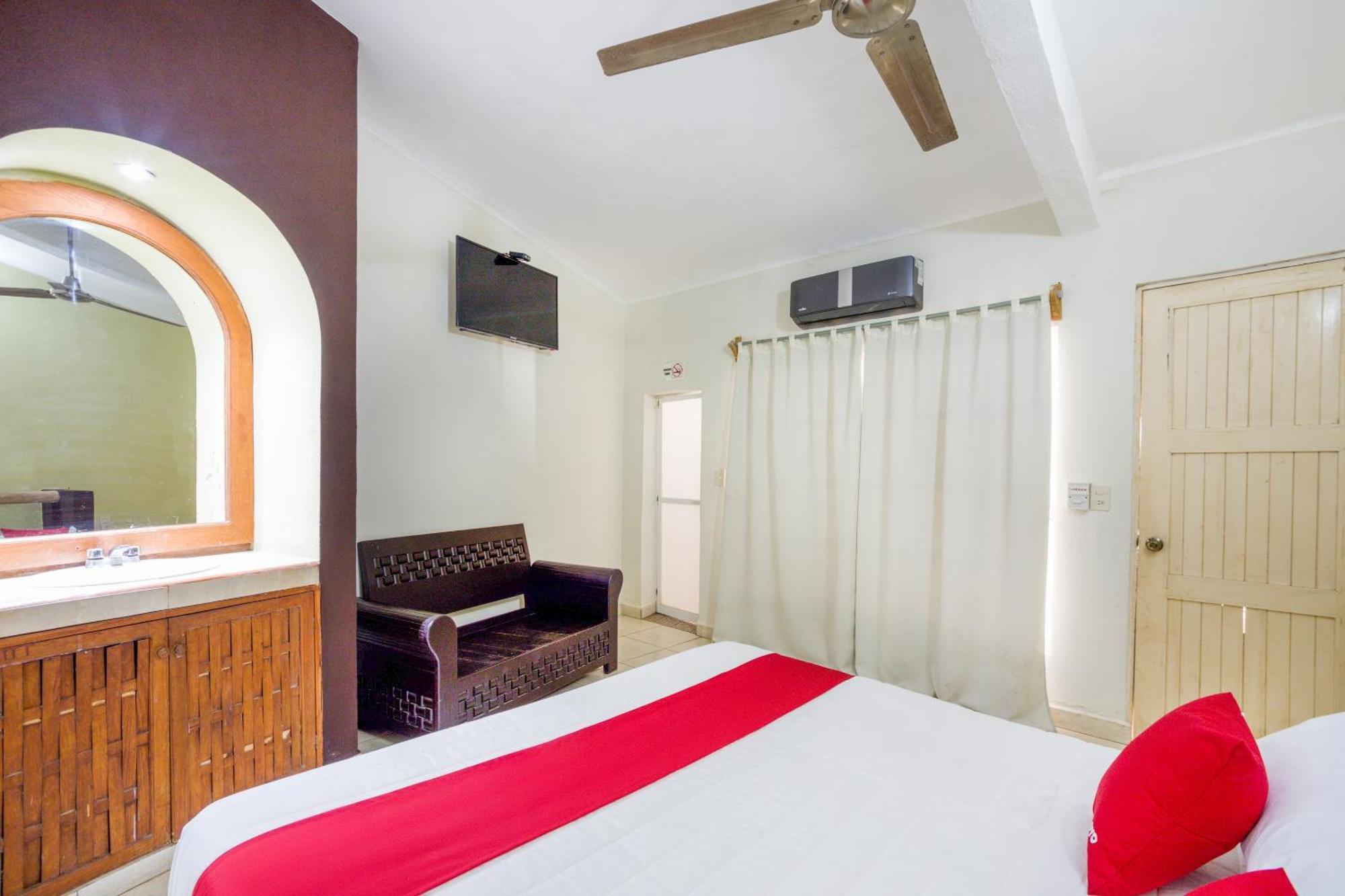 Hotel Oyo Lys, 4*